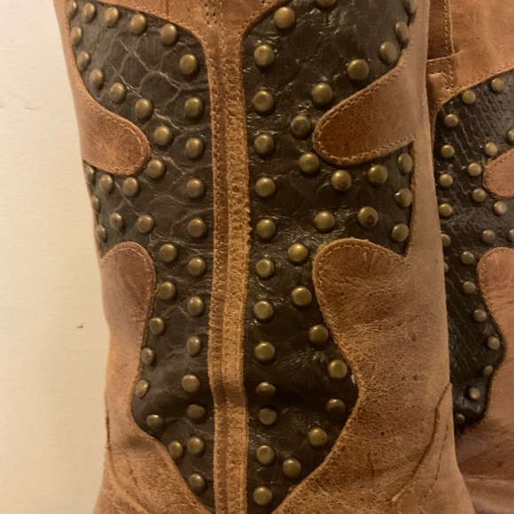 Brown Matisse Women’s Cowboy Boots with Studded Inlay. - Picture 3 of 7
